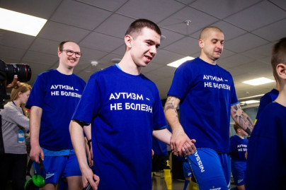 Акция «Аутизм — не болезнь» перед матчем «Зенит» — «Анжи»