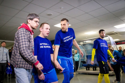 Акция «Аутизм — не болезнь» перед матчем «Зенит» — «Анжи»