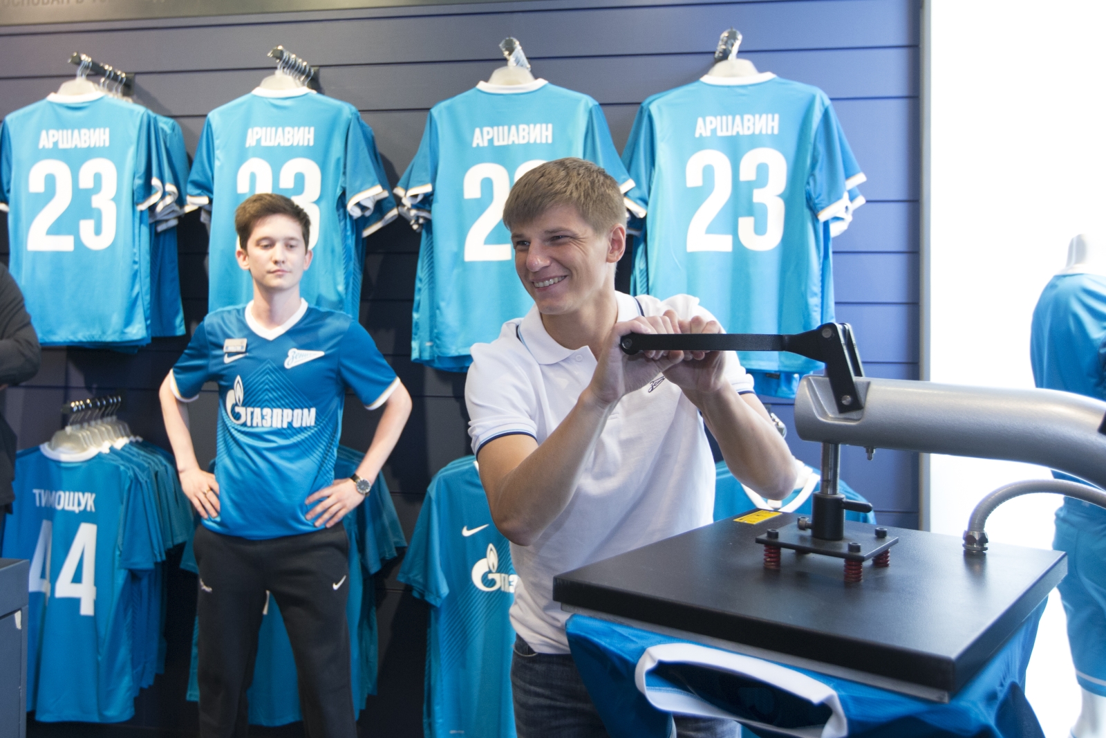 ФК «Зенит» официально презентовал новичков