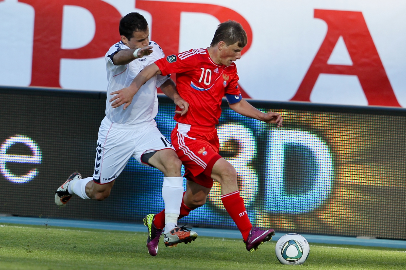чемпионата Европы по футболу 2012 года Россия — Армения