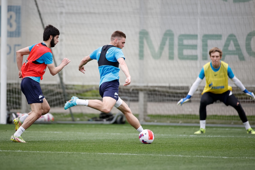 «Газпром» — тренировочные сборы в Петербурге: 14 июня, утренняя тренировка