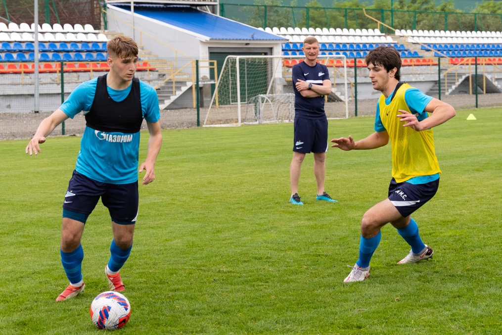«Газпром» — тренировочные сборы «Зенита»-м в Ставропольском крае: 26 июня, утренняя тренировка