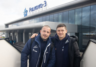 Команда «Зенит» в «Пулково» перед вылетом на матч со «Спартаком»