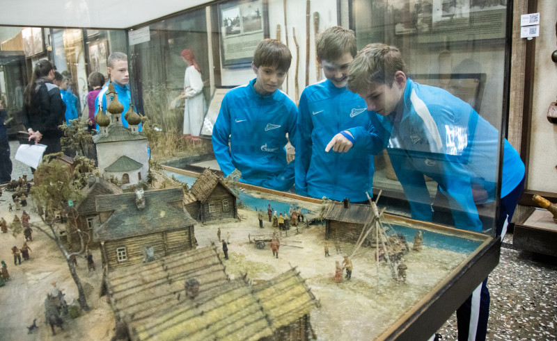 Команда «Газпром»-Академии 2007 г.р., на экскурсии в Этнографическом музее