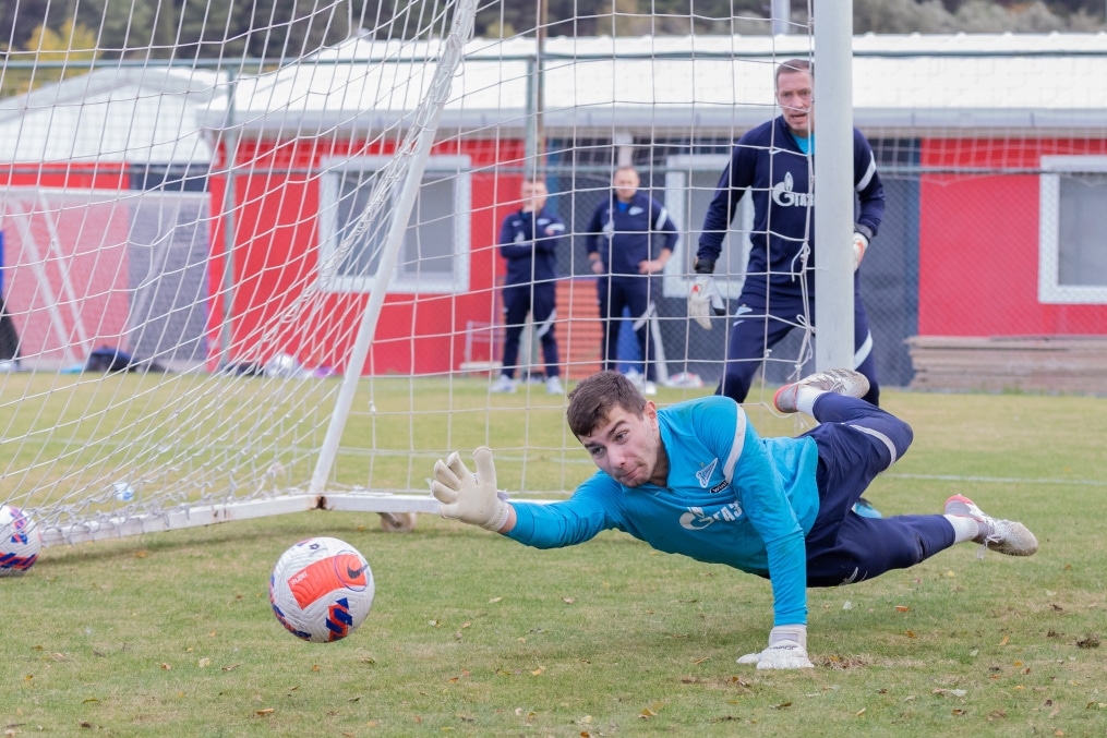 «Газпром» — тренировочные сборы «Зенита»-м в Турции: 19 ноября, утренняя тренировка