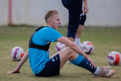 «Газпром» — тренировочные сборы «Зенита»-м в Турции: 19 ноября, утренняя тренировка