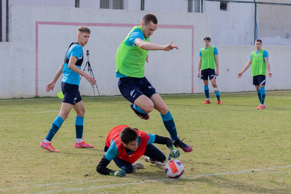 «Газпром» — тренировочные сборы «Зенита»-м в Турции: 19 ноября, утренняя тренировка