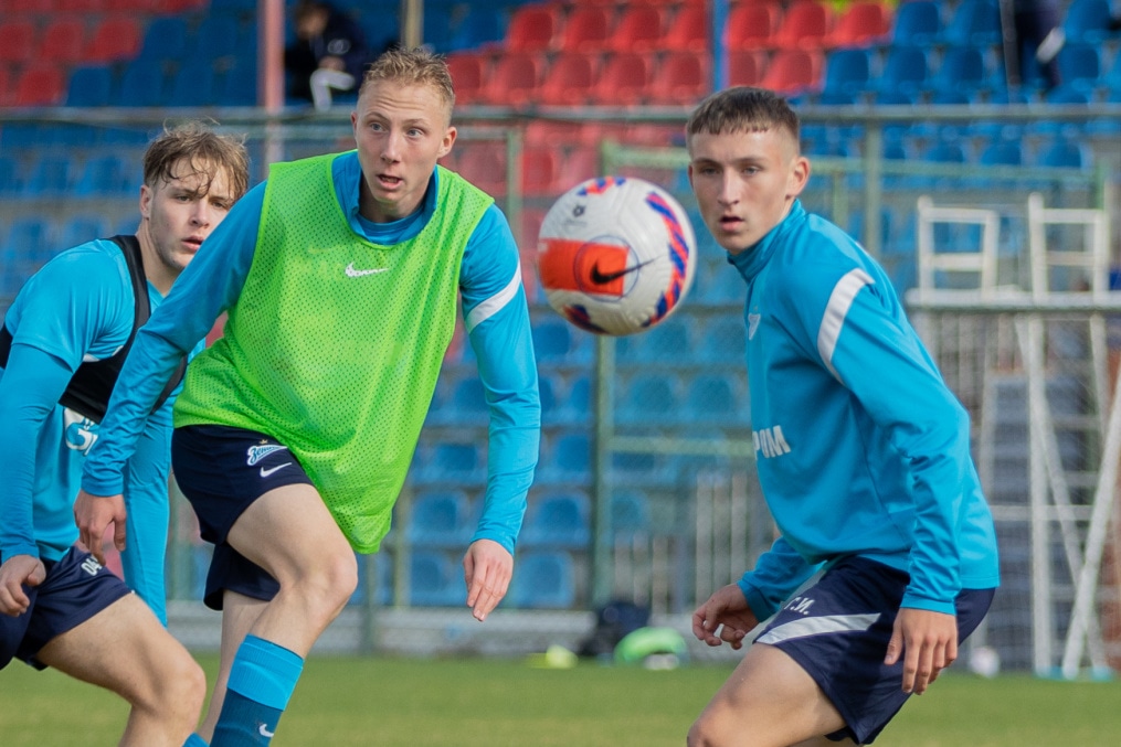 «Газпром» — тренировочные сборы «Зенита»-м в Турции: 25 ноября, утренняя тренировка