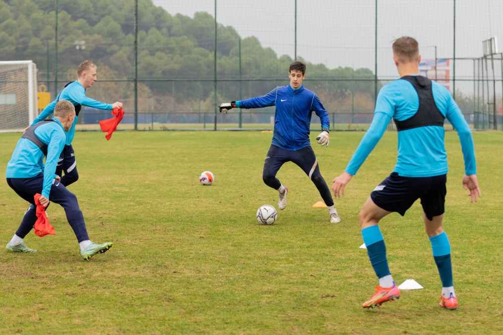 «Газпром» — тренировочные сборы «Зенита»-м в Турции: 28 ноября, утренняя тренировка