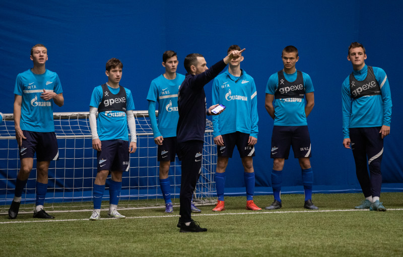 Тренировка команд ЮФЛ-1 и ЮФЛ-2 в «Газпром»-Академии
