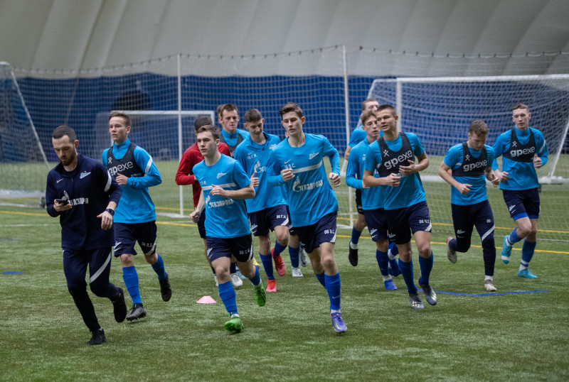 Тренировка команд ЮФЛ-1 и ЮФЛ-2 в «Газпром»-Академии