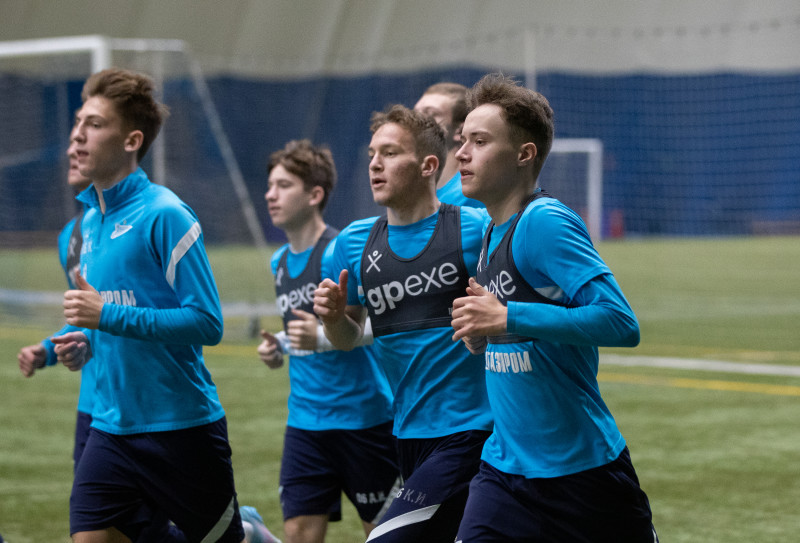 Тренировка команд ЮФЛ-1 и ЮФЛ-2 в «Газпром»-Академии