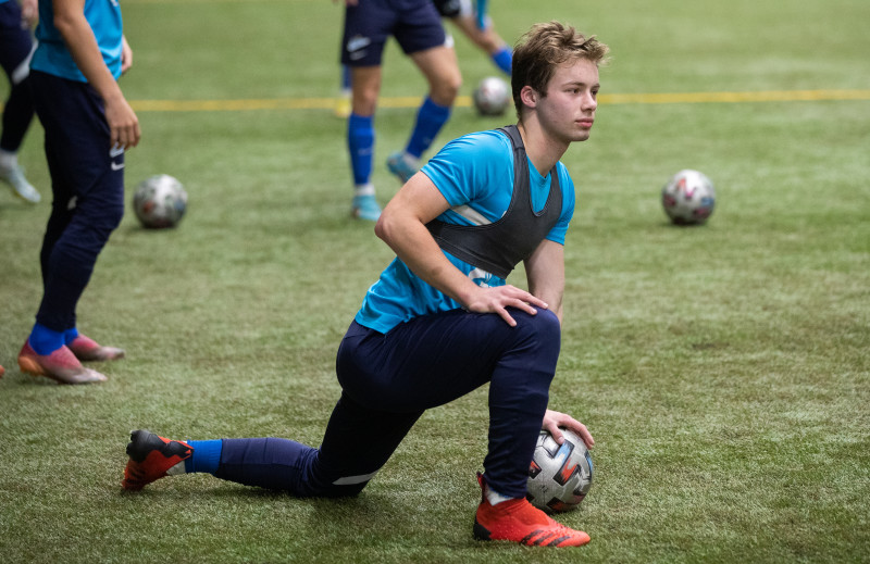 Тренировка команд ЮФЛ-1 и ЮФЛ-2 в «Газпром»-Академии