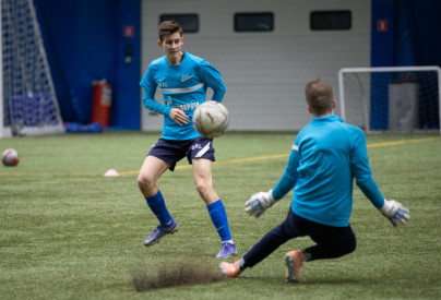 Тренировка команд ЮФЛ-1 и ЮФЛ-2 в «Газпром»-Академии