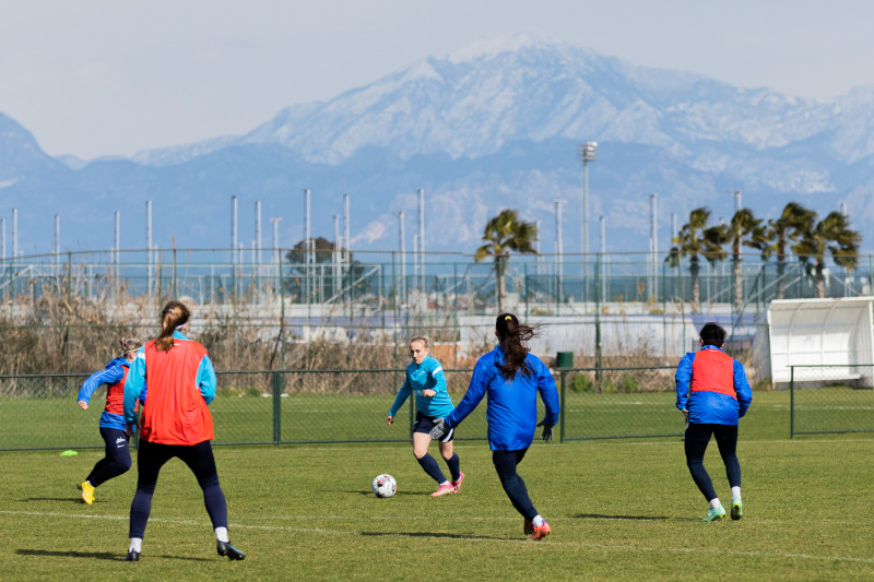 «Газпром»-тренировочные сборы женской  команды «Зенит» в Турции: 6 февраля, утренняя тренировка