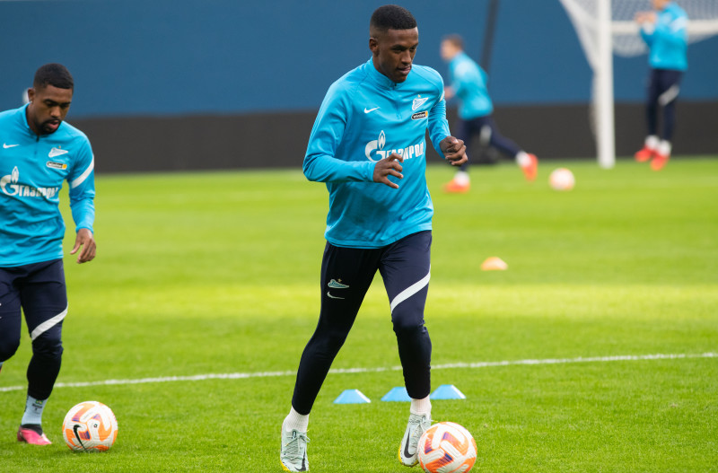 Первая тренировка Роберта Ренана в «Зените»