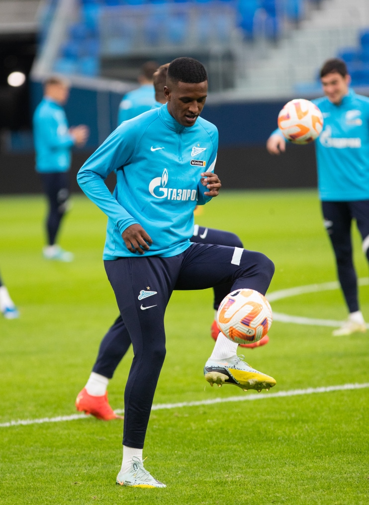 Первая тренировка Роберта Ренана в «Зените»