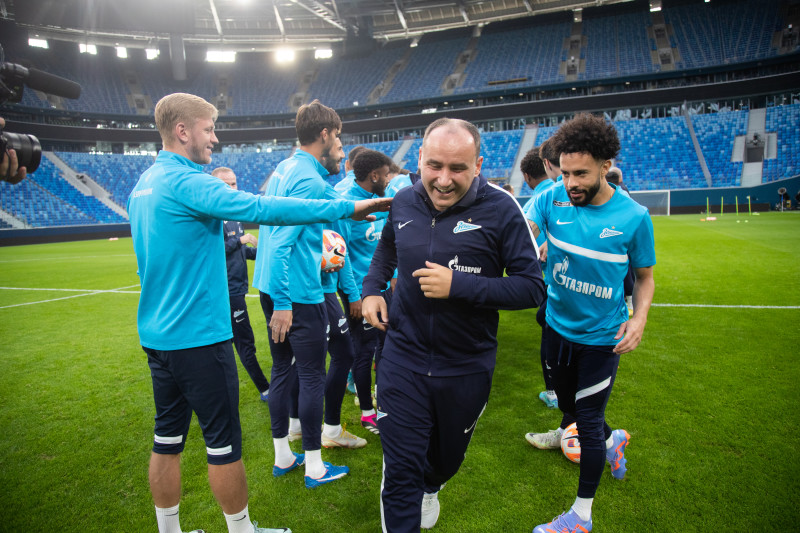 Первая тренировка Роберта Ренана в «Зените»