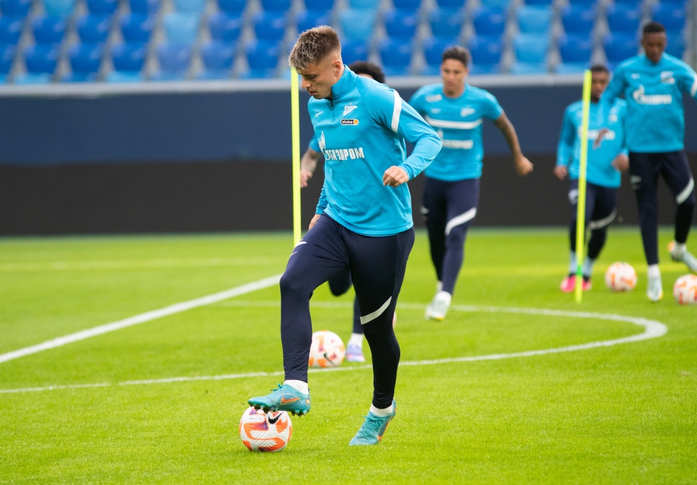 Первая тренировка Роберта Ренана в «Зените»