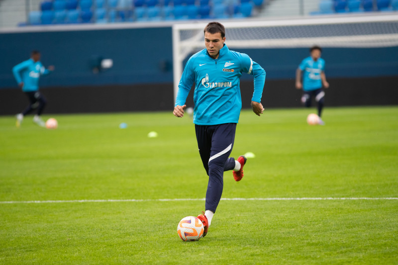 Первая тренировка Роберта Ренана в «Зените»