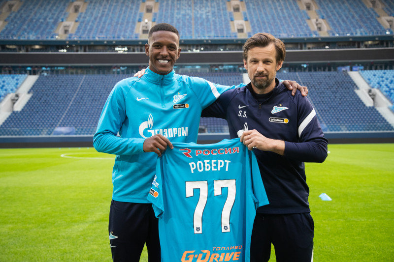 Первая тренировка Роберта Ренана в «Зените»