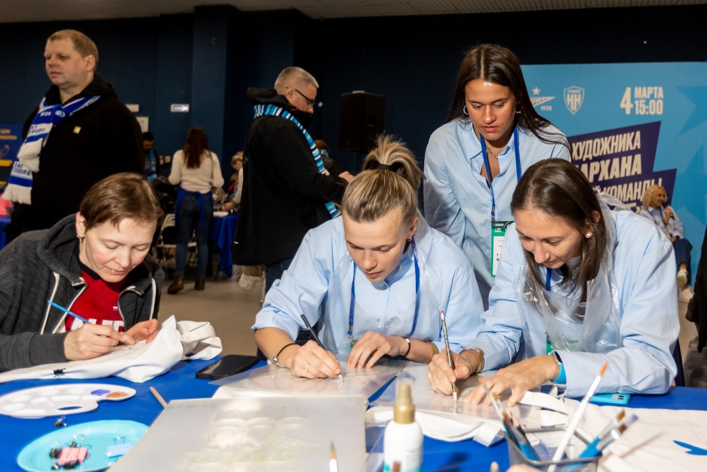 Мастерская художника на Фан-променаде «Праздник весны» перед матчем с «Пари НН»