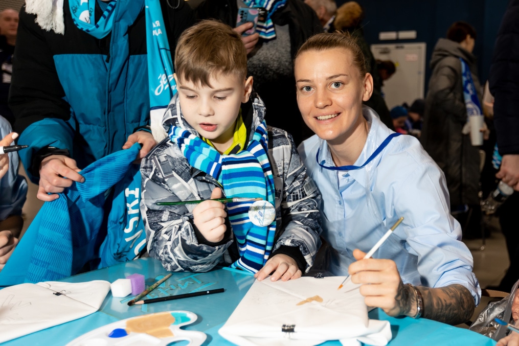 Мастерская художника на Фан-променаде «Праздник весны» перед матчем с «Пари НН»