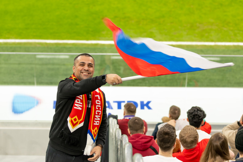 Болельщики на товарищеском матче Россия — Ирак