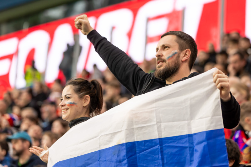 Болельщики на товарищеском матче Россия — Ирак