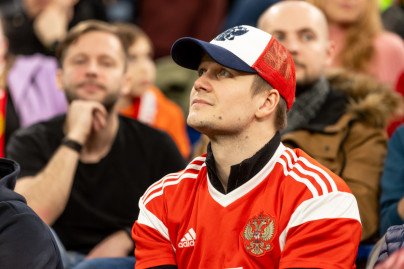 Болельщики на товарищеском матче Россия — Ирак