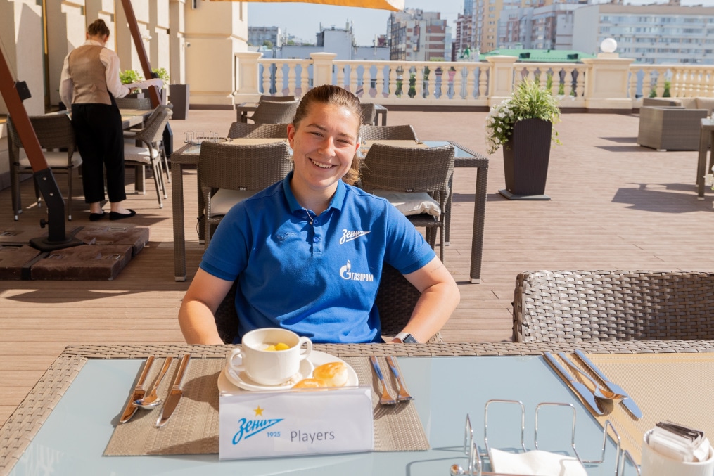 Прогулка  женской команды перед матчем с «Крыльями Советов»