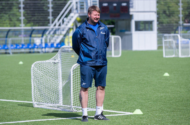 Тренировка женской молодежной команды перед матчем с «Мастер Сатурном»