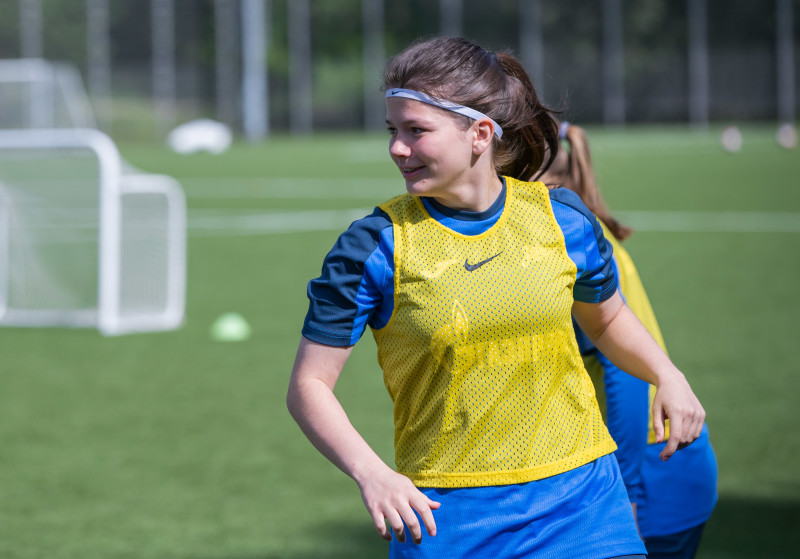 Тренировка женской молодежной команды перед матчем с «Мастер Сатурном»