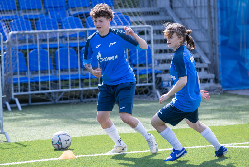 Тренировка женской молодежной команды перед матчем с «Мастер Сатурном»