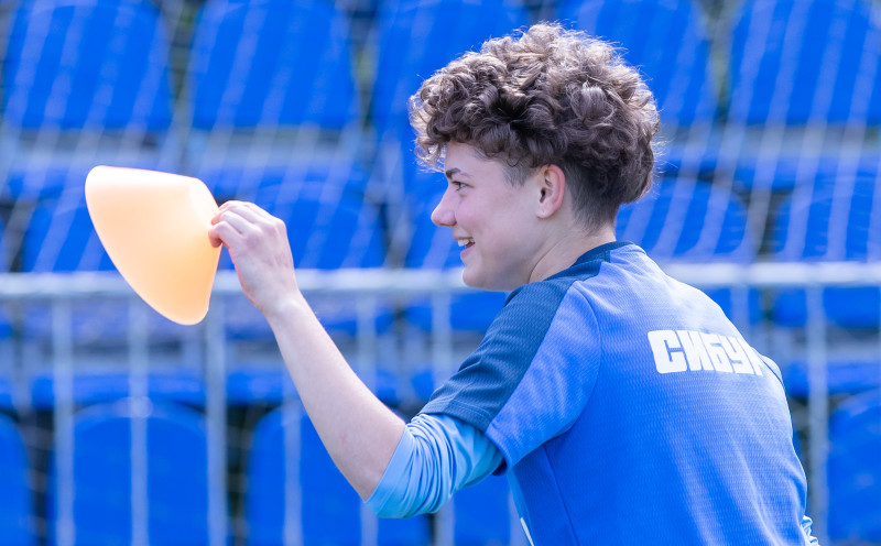 Тренировка женской молодежной команды перед матчем с «Мастер Сатурном»