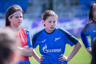 Тренировка женской молодежной команды перед матчем с «Мастер Сатурном»