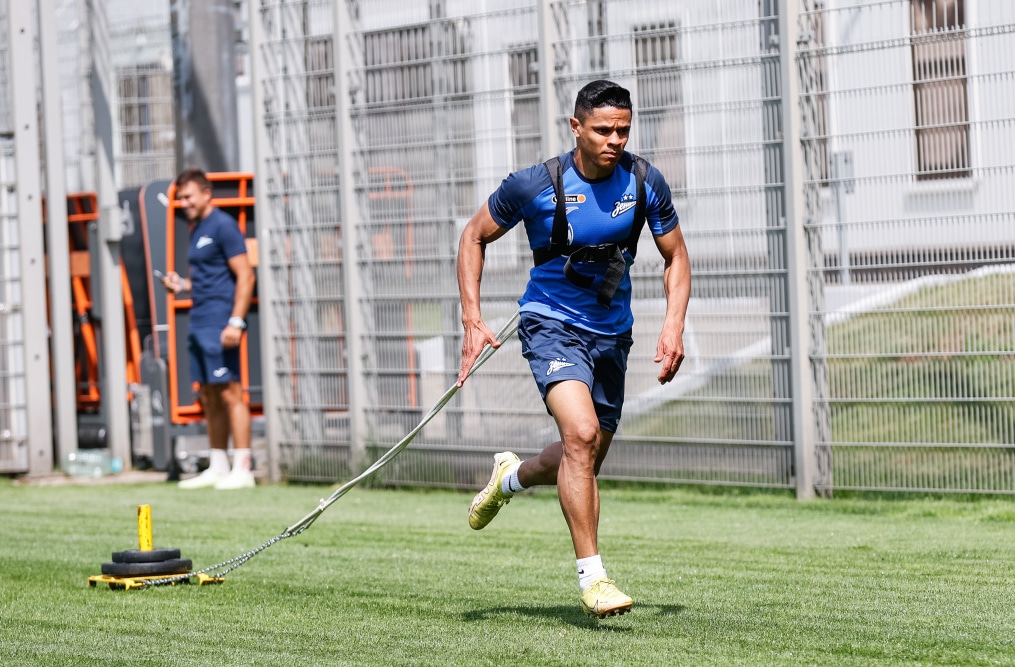 Летние «Газпром» — тренировочные сборы: 27 июня, утренняя тренировка