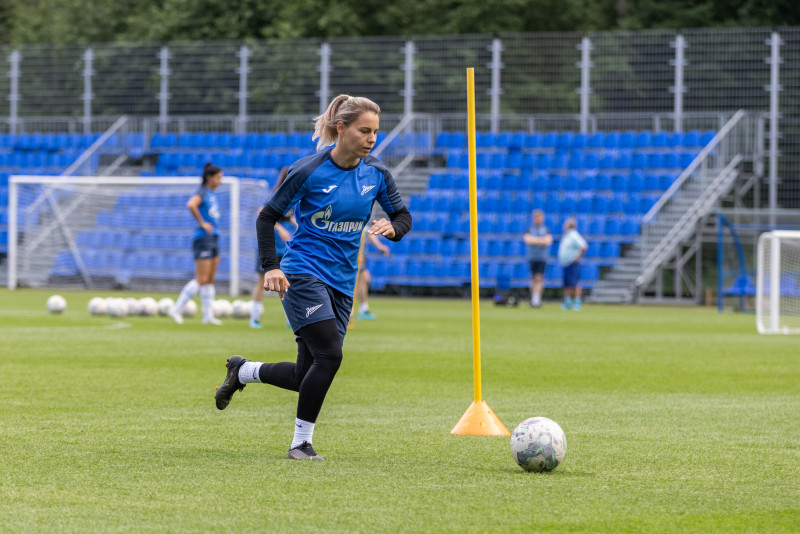 Тренировка женской команды «Зенит»