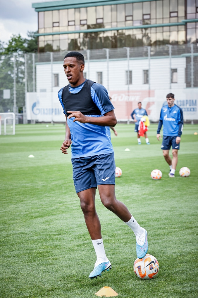 Тренировка «Зенита» перед матчем с «Црвеной Звездой»