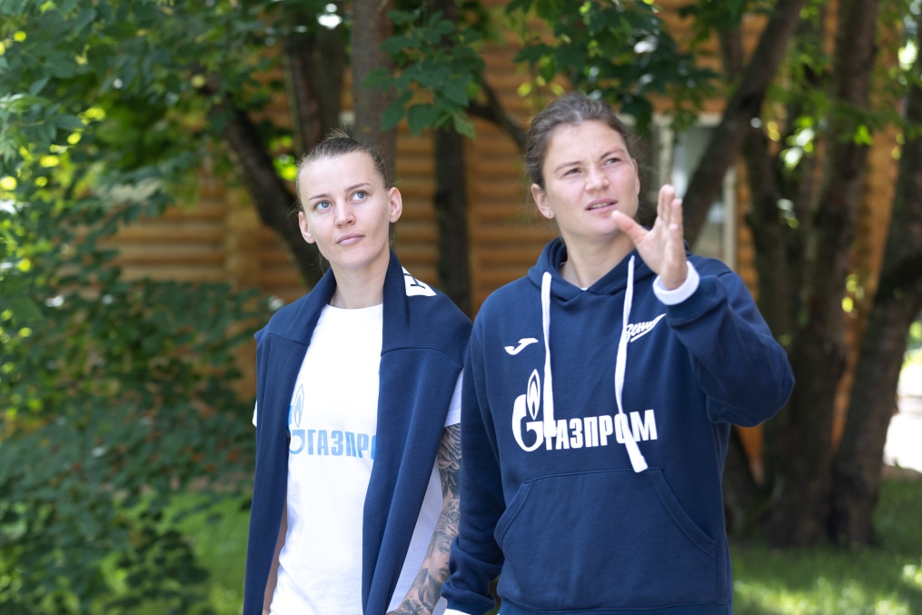 Прогулка женской команды перед матчем «Рязань-ВДВ» — «Зенит»