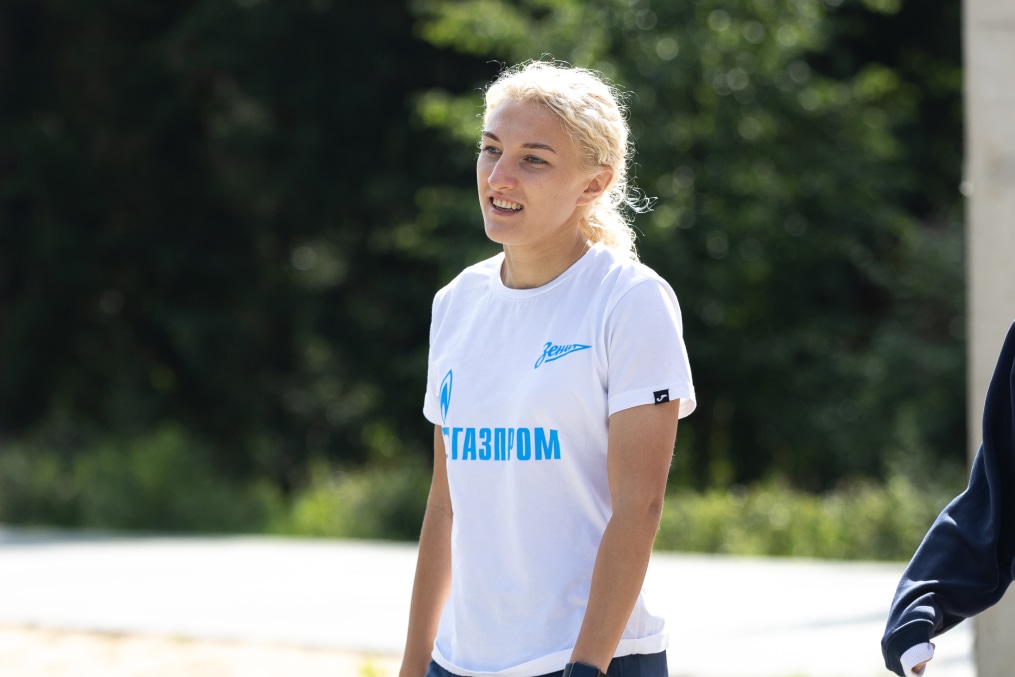 Прогулка женской команды перед матчем «Рязань-ВДВ» — «Зенит»