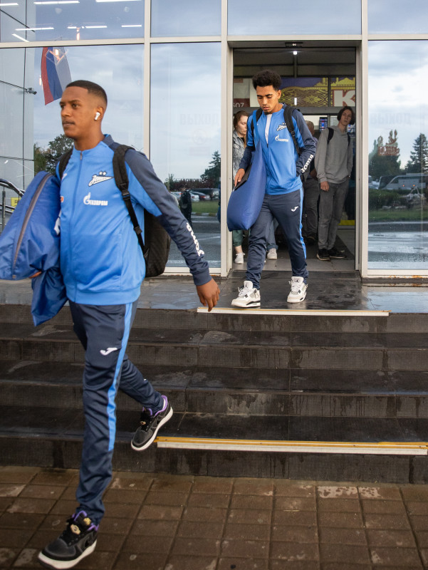 Прибытие команды «Зенит» в Ставрополь и отъезд в Ростов-на-Дону на матч с «Ростовом»