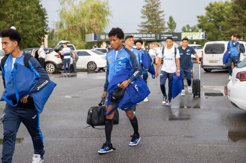 Прибытие команды «Зенит» в Ставрополь и отъезд в Ростов-на-Дону на матч с «Ростовом»