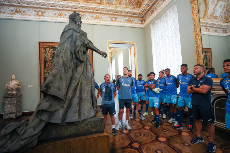 Экскурсия по залам Русского музея для игроков основного состава ФК «Зенит»