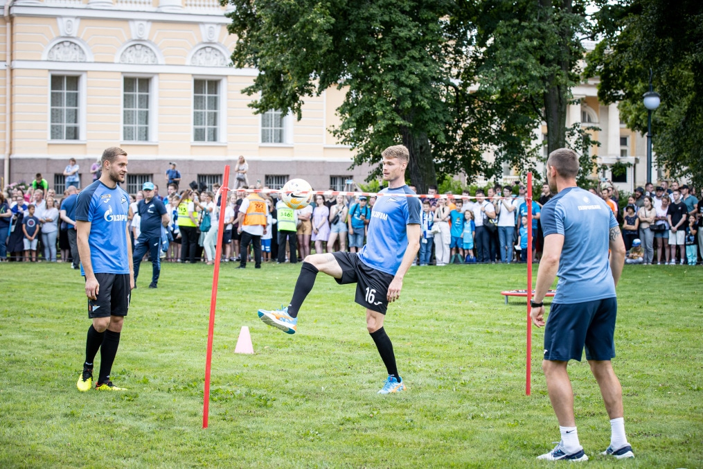 Открытая тренировка «Зенита» в Михайловском саду
