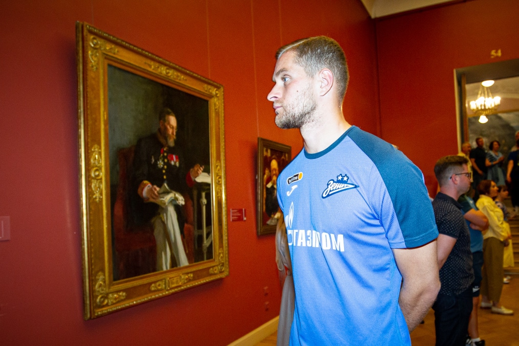 Экскурсия по залам Русского музея для игроков основного состава ФК «Зенит»