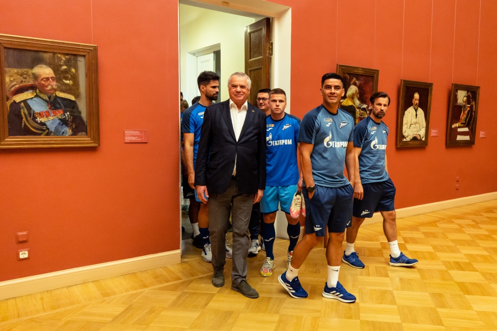 Экскурсия по залам Русского музея для игроков основного состава ФК «Зенит»