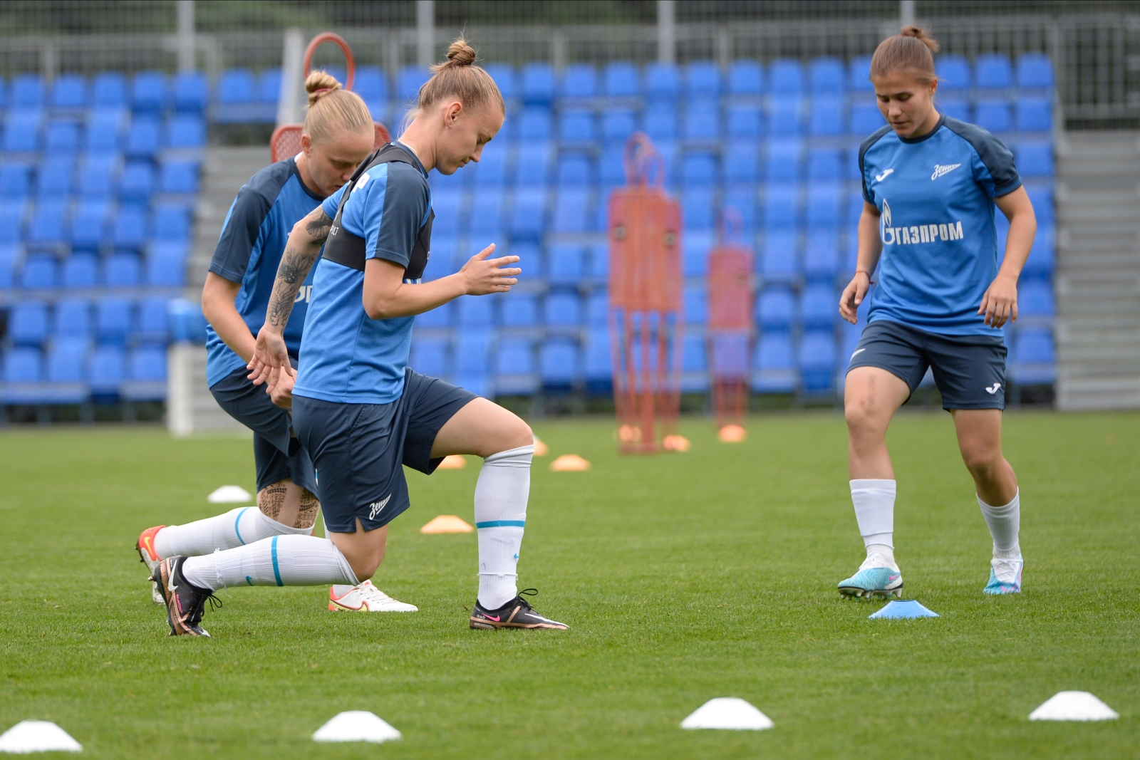Тренировка женской команды «Зенит» перед матчем 1/4 финала Кубка России с «Енисеем»