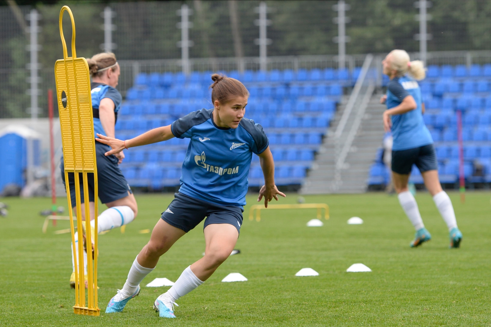 Тренировка женской команды «Зенит» перед матчем 1/4 финала Кубка России с «Енисеем»