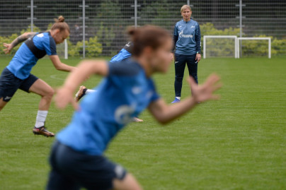 Тренировка женской команды «Зенит» перед матчем 1/4 финала Кубка России с «Енисеем»